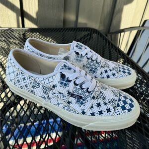 Vans x KITH Azulejo Tile limited edition Authentics in men’s size 12. New tags